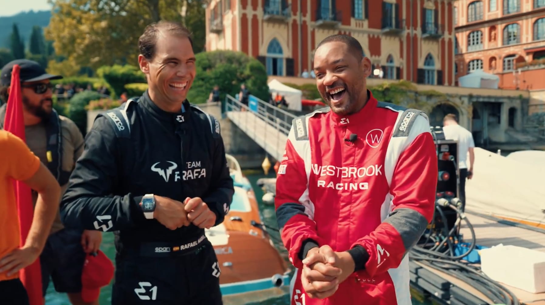La sfida tra Rafa Nadal e Will Smith sul Lago di Como: le due star in Italia per la prima tappa di E1, il gran premio delle barche elettriche 1 rafa nadal will smith.jpg