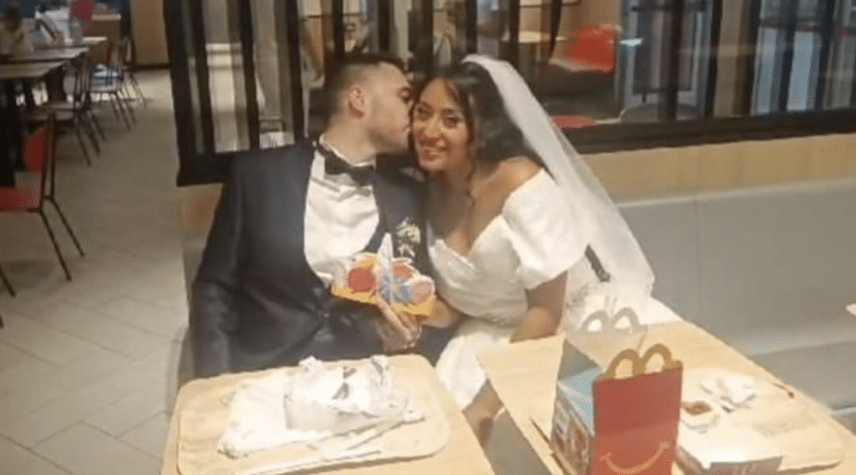 Avellino, coppia di neo sposi festeggia il matrimonio da McDonald’s: «Perché qui? Siamo poveri» – Il video 1 sposi mcdonalds avellino.png