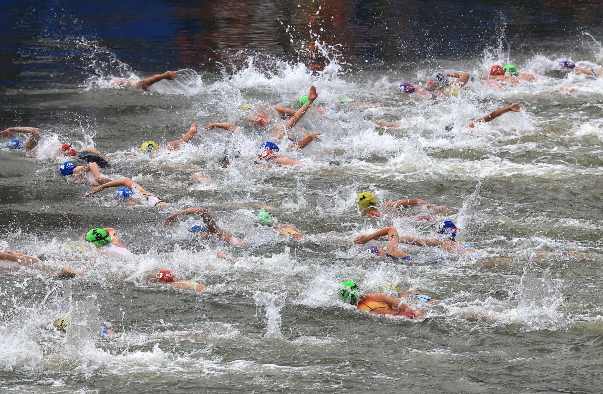 Parigi 2024, la Senna non dà pace neppure alle Paralimpiadi: gare di Triathlon anticipate a domenica per evitare i batteri 1 triathlon parigi scaled.jpg