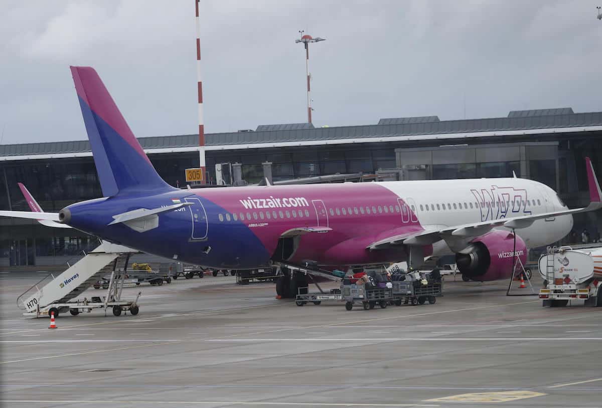 wizzair compagnia aerea aerei aeroporti.jpg