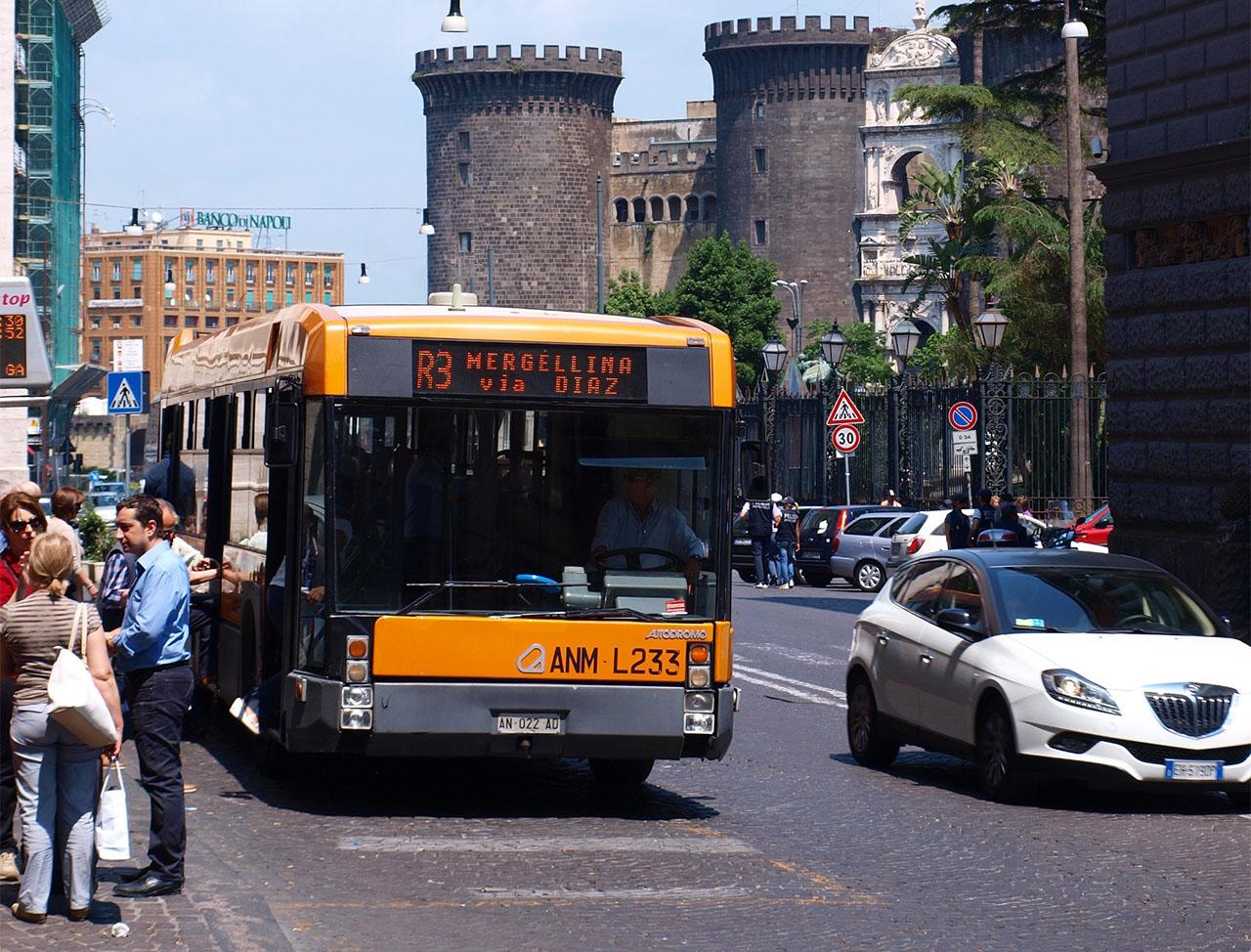 Autobus Napoli.jpg