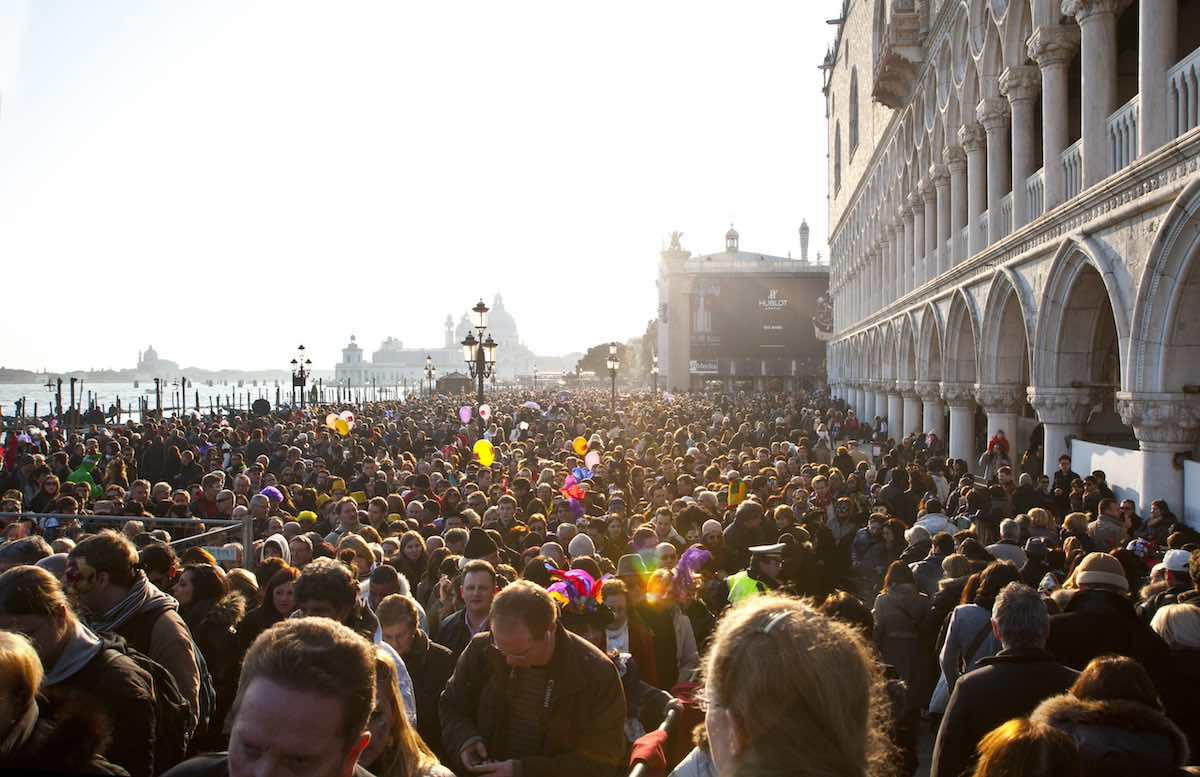 Overtourism a Venezia scaled 1.jpeg