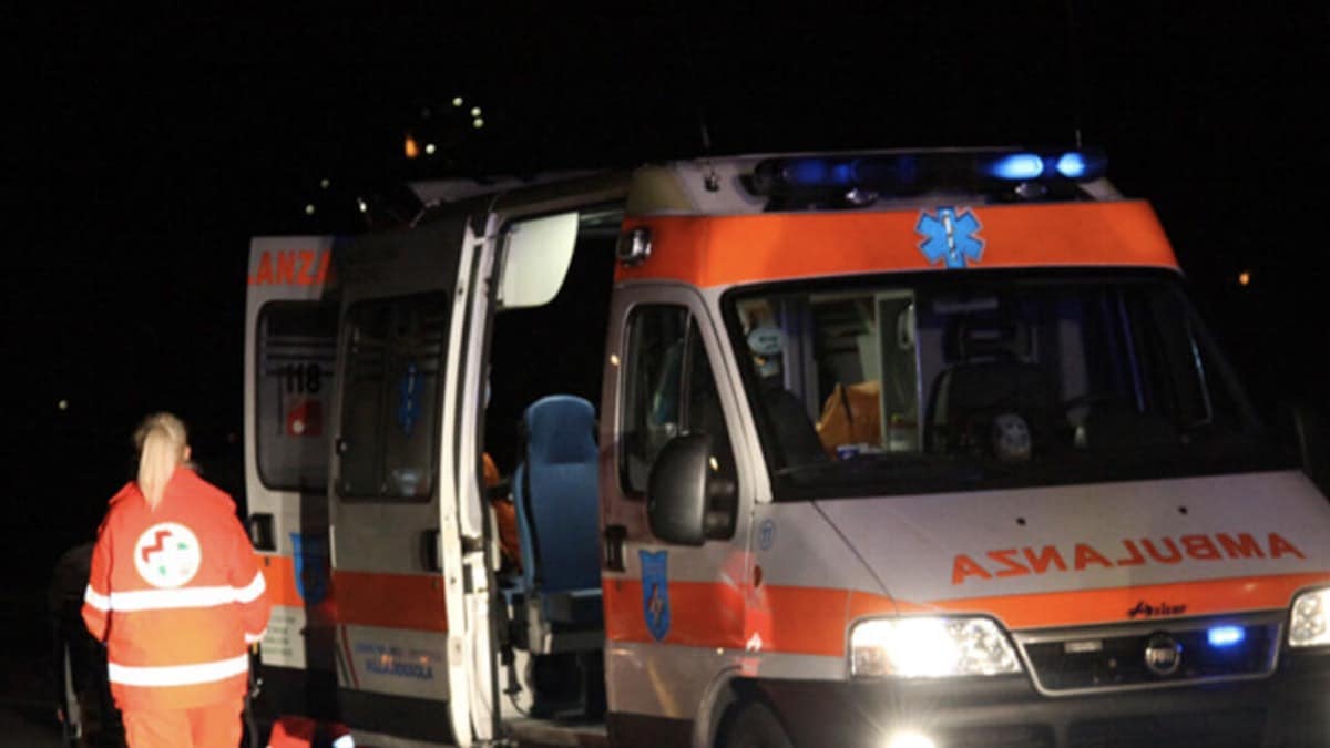 agrigento incidente martina frequente ambulanza.jpg