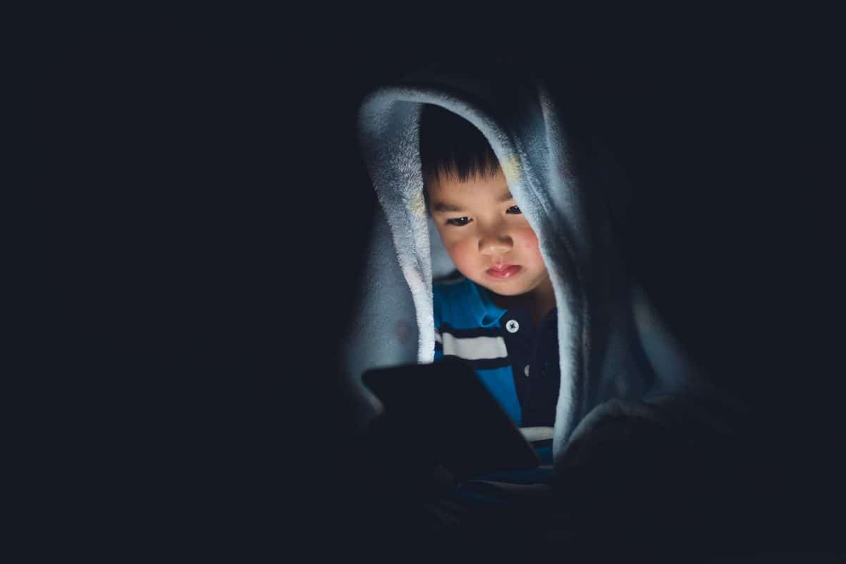 bambini smartphome.jpg