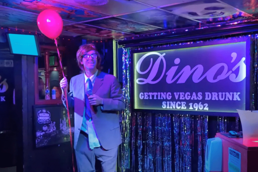 chris martin karaoke in incognito.png