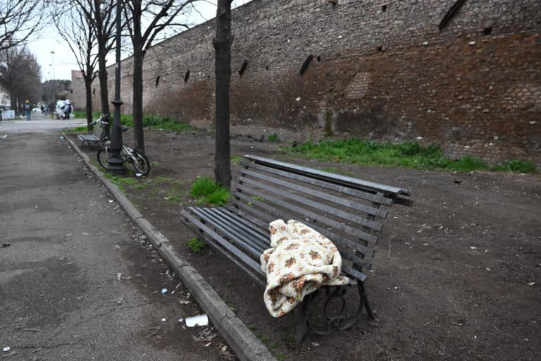clochard termini viale pretoriano scaled.jpg