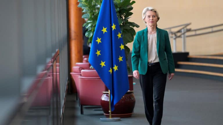 cover 16 9 von der Leyen .jpg