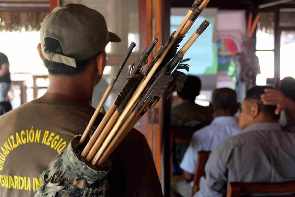 I popoli amazzonici chiedono il riconoscimento delle loro guardie indigene per proteggere i loro leader 1 guardia peru.jpg