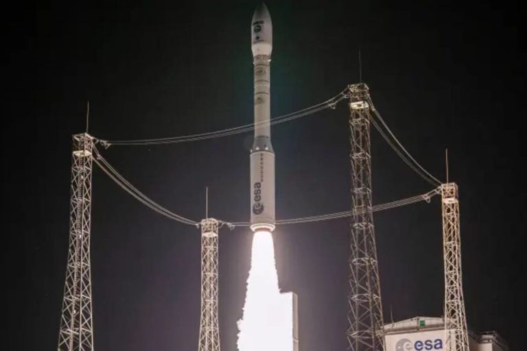 lancio missile vega.jpg