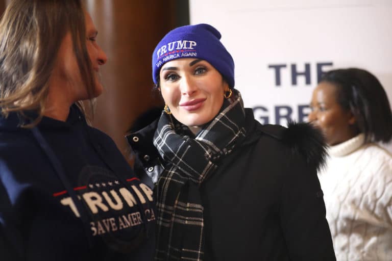 laura loomer donald trump influencer estrema destra.jpg