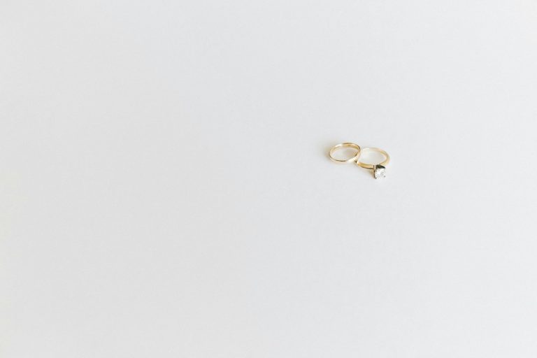 Consigliera di FdI celebra le nozze tra un ex missino e una donna transgender: «Ma quale strappo alla linea di partito, è vero amore» 8 matrimonio ex missino donna trans.jpg