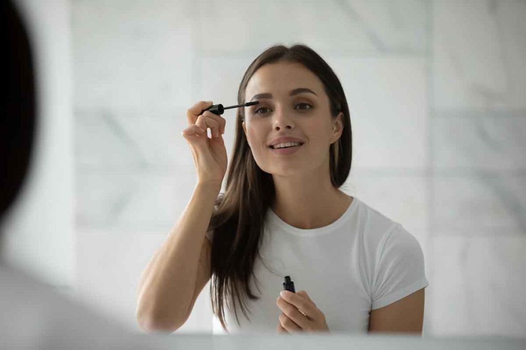 mettere mascara.jpg
