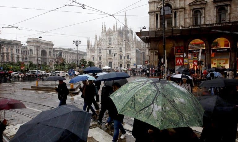 milano maltempo downburst duomo.jpg