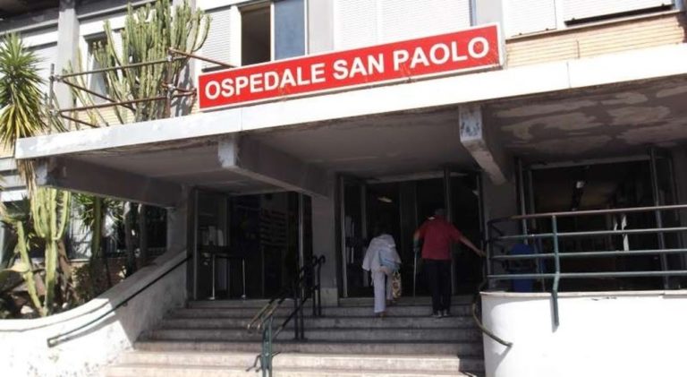 napoli ospedale san paolo anziani legati lettino.jpg