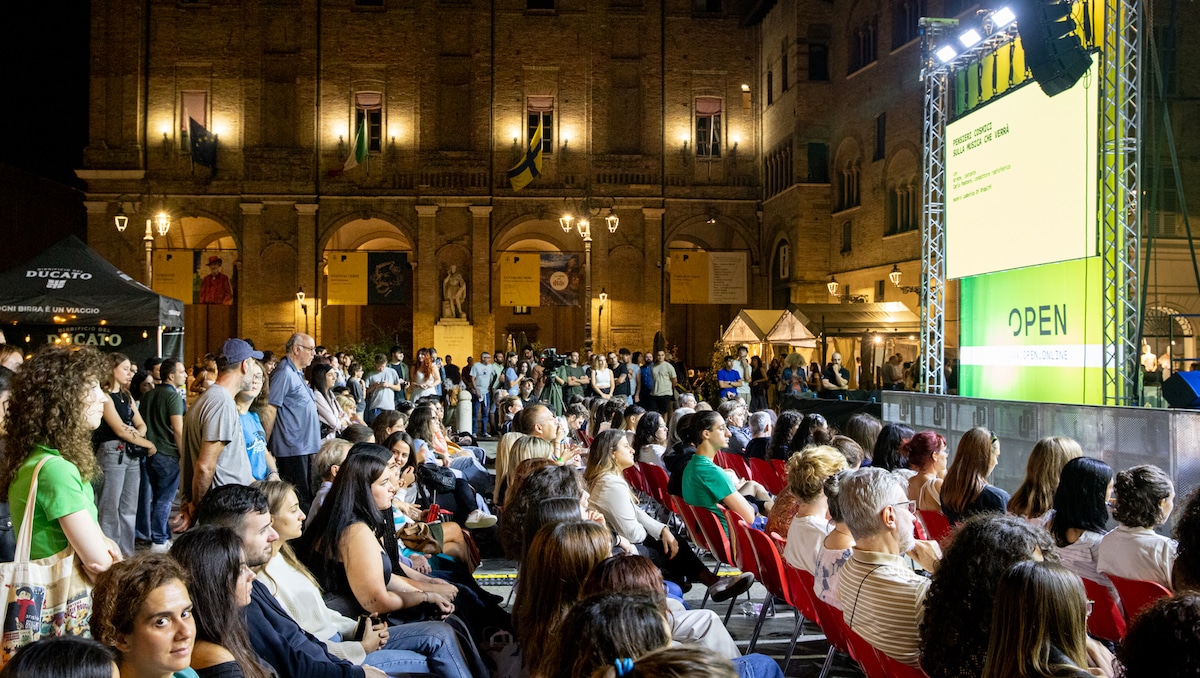 Lavoro, attivismo, precarietà: le sfide delle nuove generazioni sul palco del Festival di Open 1 open 1.jpg