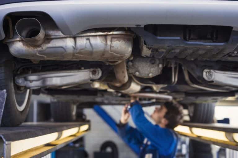 riparazione scarico auto 1 e1727674227940.jpg