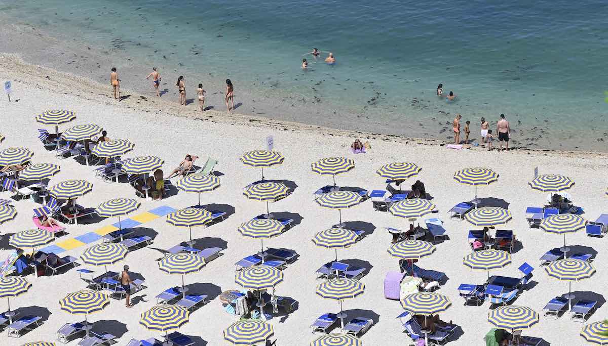 stabilimento balneare spiaggia turismo generica.jpeg