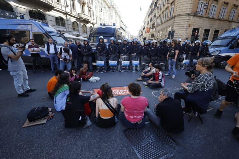 ultima generazione protesta scaled.jpg
