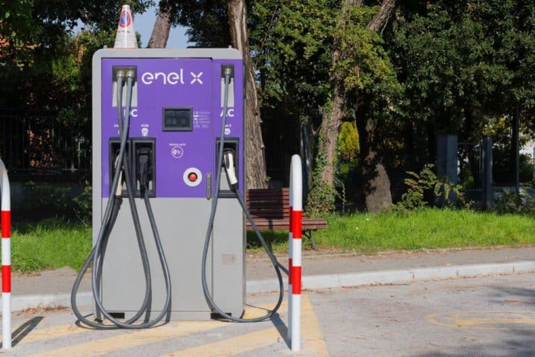 Colonnina di ricarica auto elettriche EnelX e1728296510545.jpg