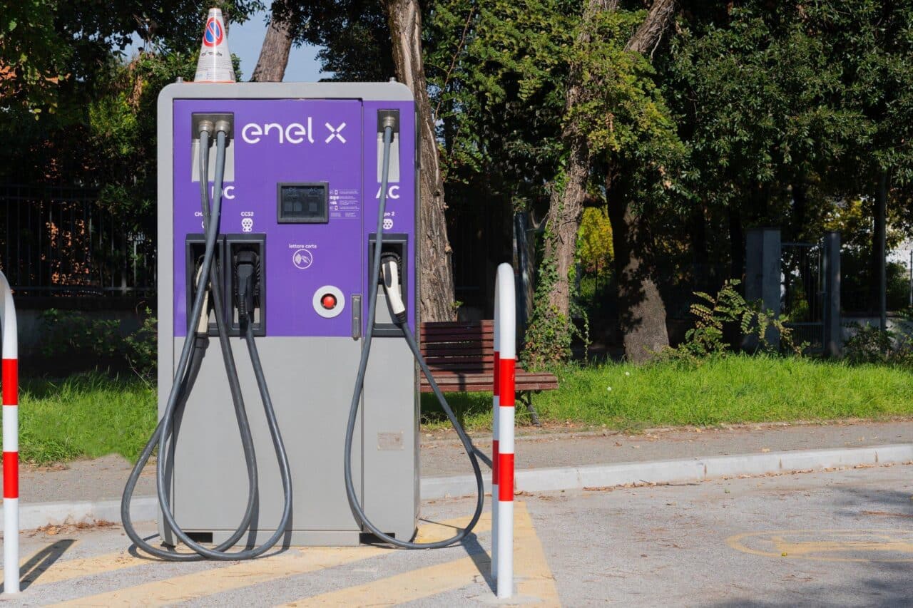 Colonnina di ricarica auto elettriche EnelX e1728296510545.jpg