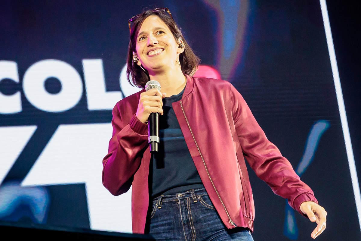 Elly Schlein duetta con J-Ax al Forum di Assago: il video diventa virale 1 GI Elly Schlein.jpg