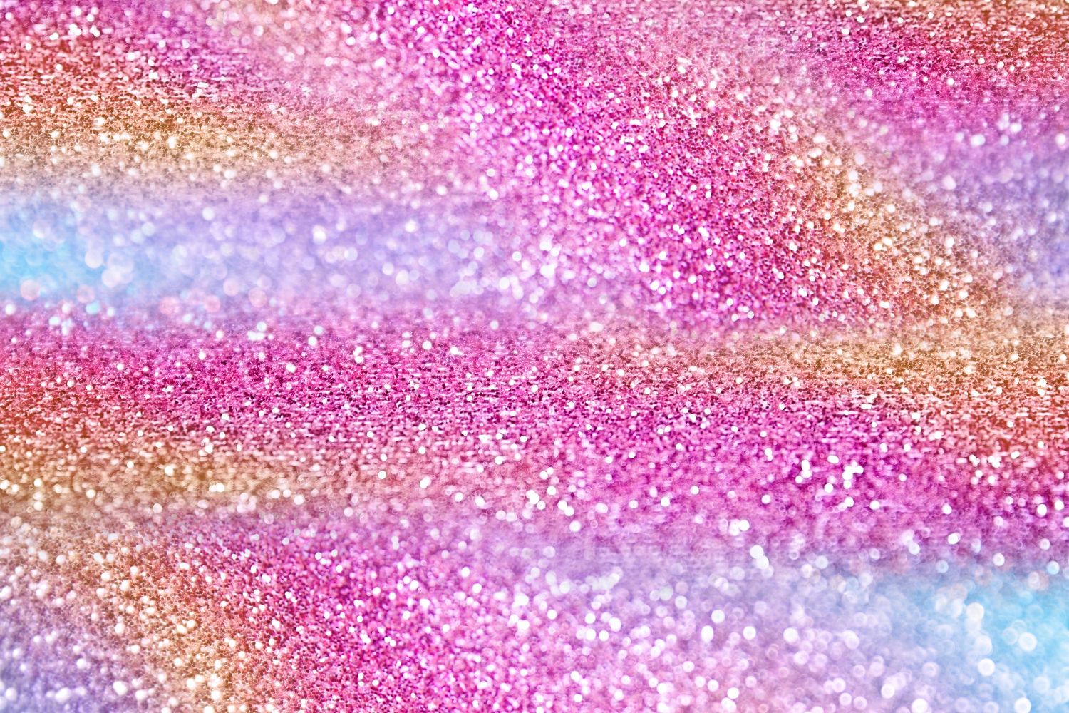 Brilla sostenibile! I nuovi glitter a base di cellulosa che non inquinano il suolo (e la tua pelle) 1 Glitter.jpg