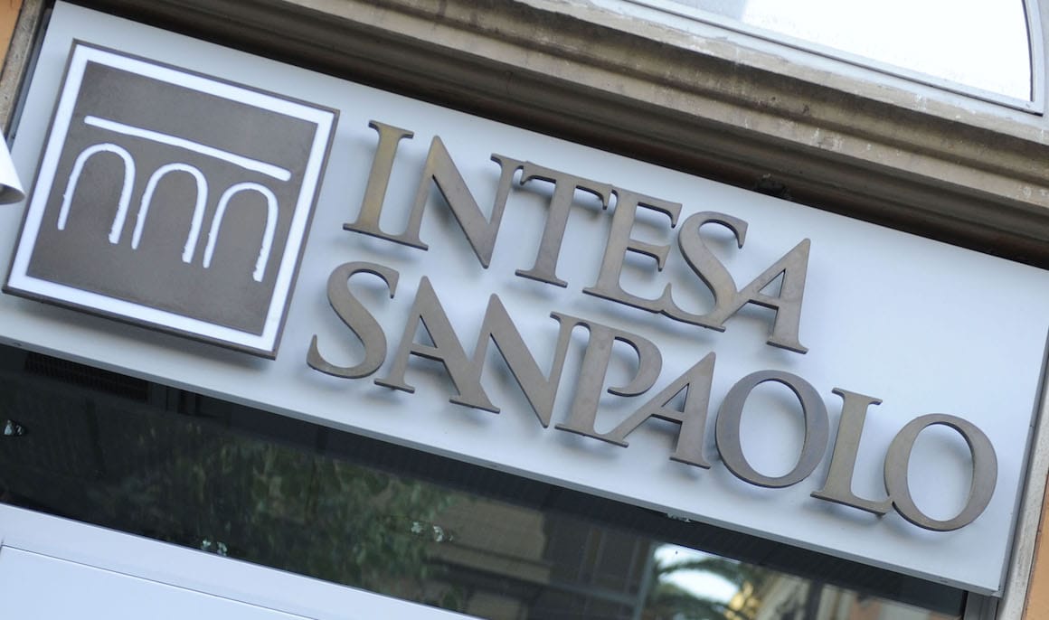 Conti correnti spiati, Intesa Sanpaolo si scusa per il caso-Coviello: «Non accadrà più. I dati dei clienti? Sono al sicuro» 1 Intesa Sanpaolo.jpg