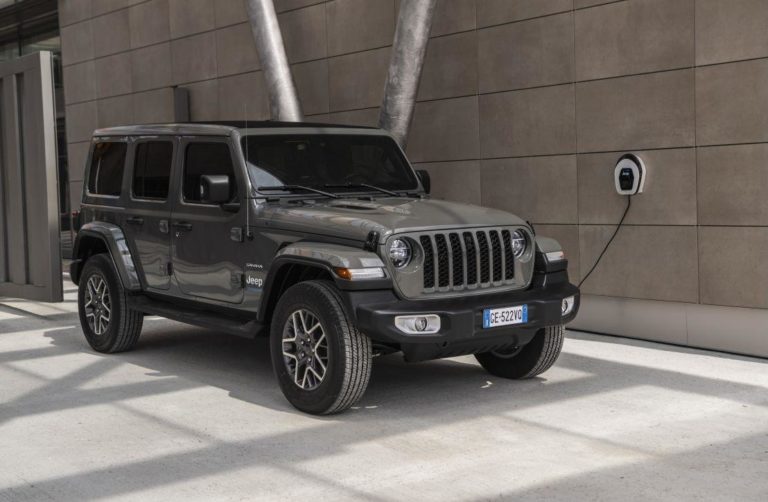 Jeep Wrangler Wrangler 4xe Plug in.jpeg