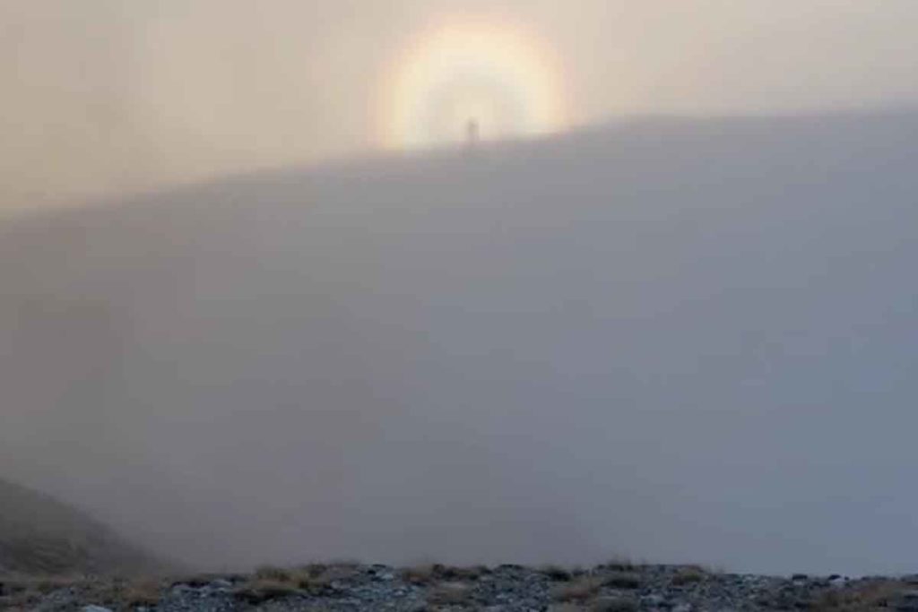 Spettro di Brocken sul Gran Sasso.jpg
