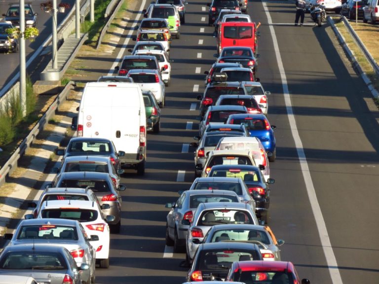 Traffico auto e1729775673878.jpg