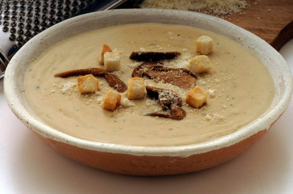 Vellutata ai funghi porcini scaled.jpg