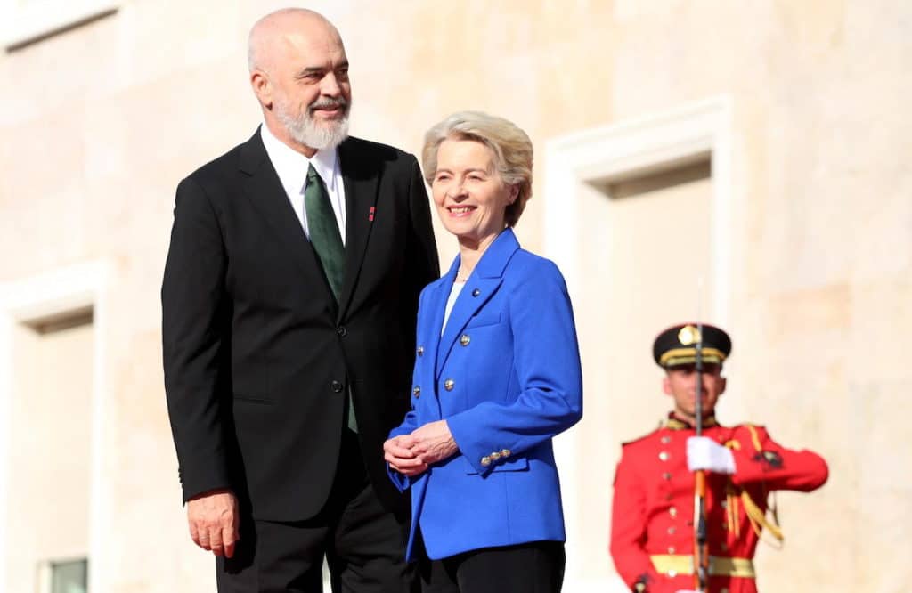 Von der Leyen Rama.jpg
