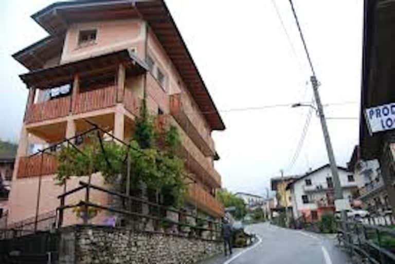 centro accoglienza migranti san colombano collio 1.jpg