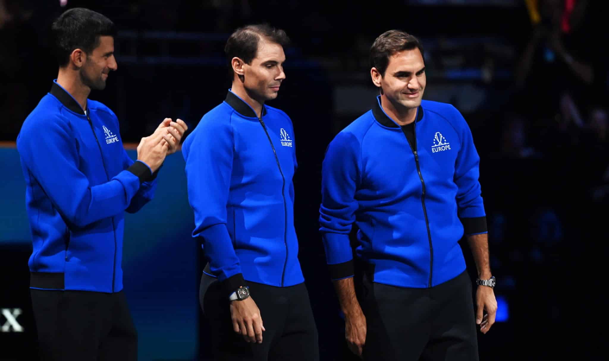Gli omaggi a Nadal per il suo addio al tennis, Federer: «Speravo che questo giorno non arrivasse mai». Djokovic: «Rafa, è stato un onore» 1 federer nadal djokovic laver cup scaled.jpg