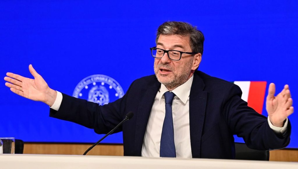 giorgetti manovra binari.jpeg