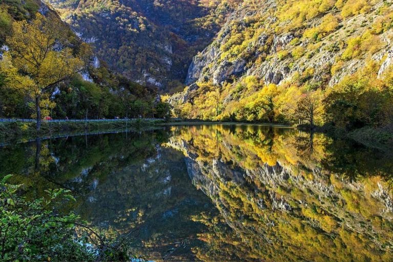 Alla scoperta delle Gole del Sagittario: il paradiso naturale nascosto nel cuore d’Italia 4 gole del sagittario 1.jpg