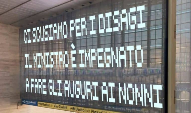 i meme piu divertenti sul caos treni a Roma.jpg