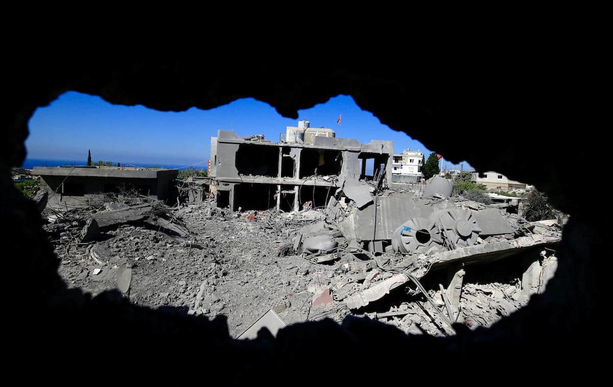 Gaza allo stremo, l’SOS dell’Unrwa: «Non c’è più cibo né acqua». E Israele scoperchia la rete di spie dell’Iran 1 israele libano missile tel aviv.jpg