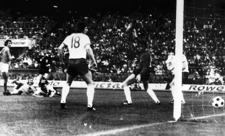 johan neeskens scaled.jpg