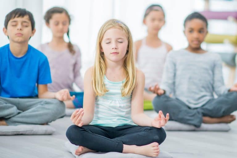 meditazione bambini.jpg