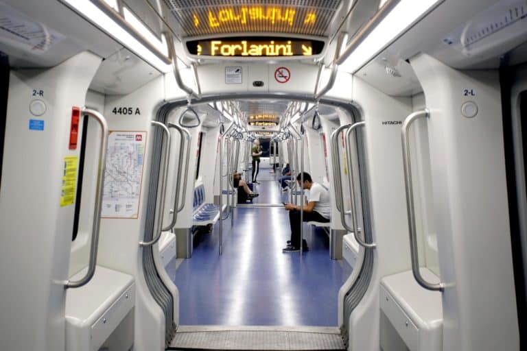 metro m4 scaled.jpg