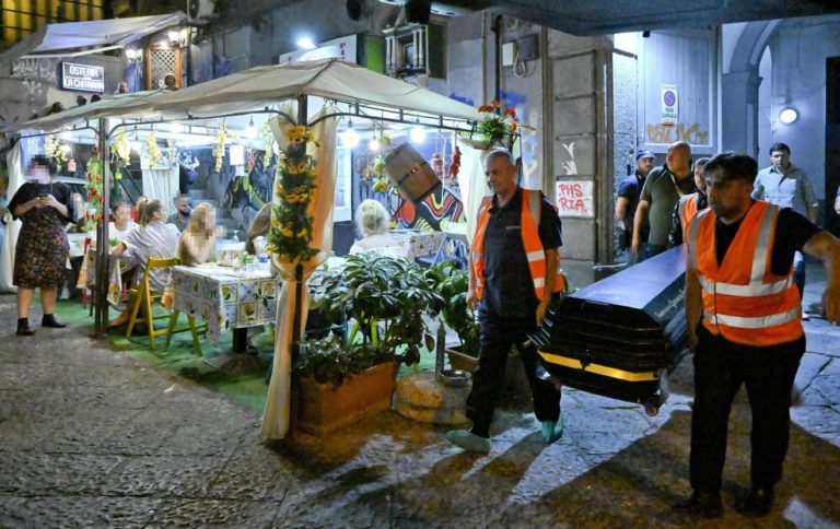 napoli sparatoria 15enne morto.jpg