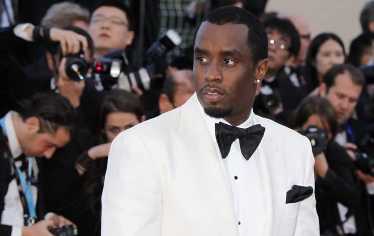 puff daddy smoking scaled.jpg