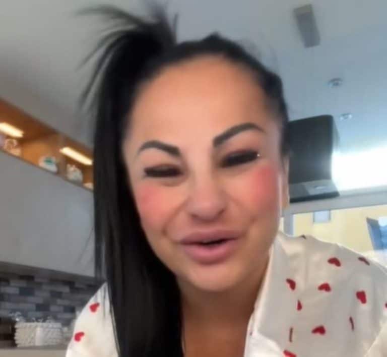 La tiktoker Rita De Crescenzo minacciata dal figlio del camorrista: «Ad ucciderti siamo io e papà» 8 rita de crescenzo.jpg