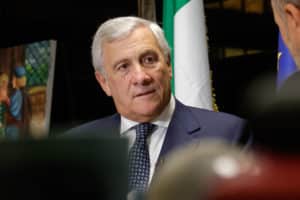 tajani manovra contributo banche scaled.jpg