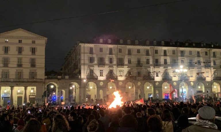 torino corteo pro palestina divieto falo bandiere israele.jpg