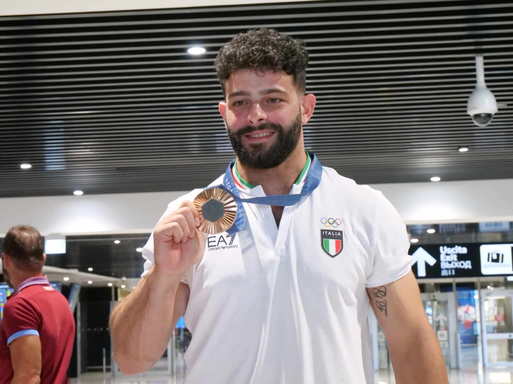 Antonino PIzzolato medaglia di bronzo alle Olimpiadi di Parigi 2024 per il sollevamento pesi scaled.jpg