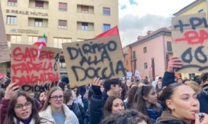 Basilicata carenza idrica diritto alla doccia proteste.jpg