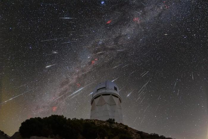 Geminids Over Kitt Peak National Observatory 777x518 1.jpg