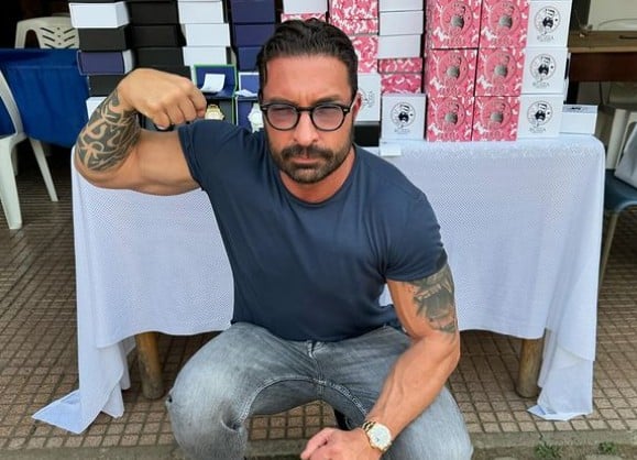 I nove fratelli, le notti in macchina e le rapine. Lorenzo Ruzza, l’orologiaio dei vip: «Adesso pago due milioni di euro di tasse» 1 Lorenzo Ruzza orologiaio vip.jpg